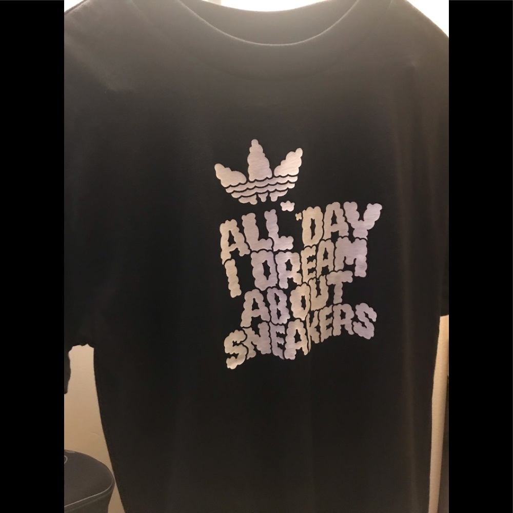 Adidas All Day I Dream About Sneakers Logo Mens size Small